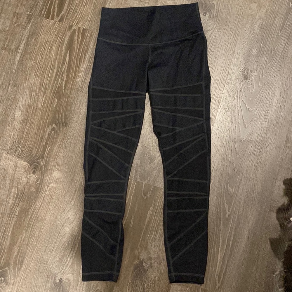 COPY - Lululemon High Times Pant *Tech Mesh Desert Snake Deep Coal Black